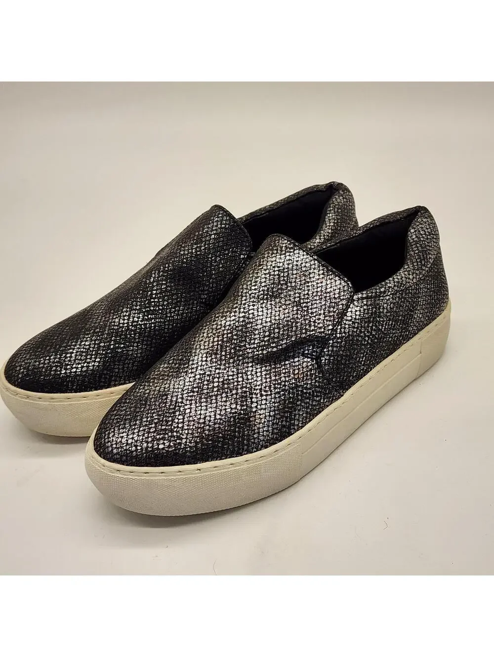 NEW J/Slides Pewter Scale Slip On Sneakers Platform Comfort Shoes 7.5